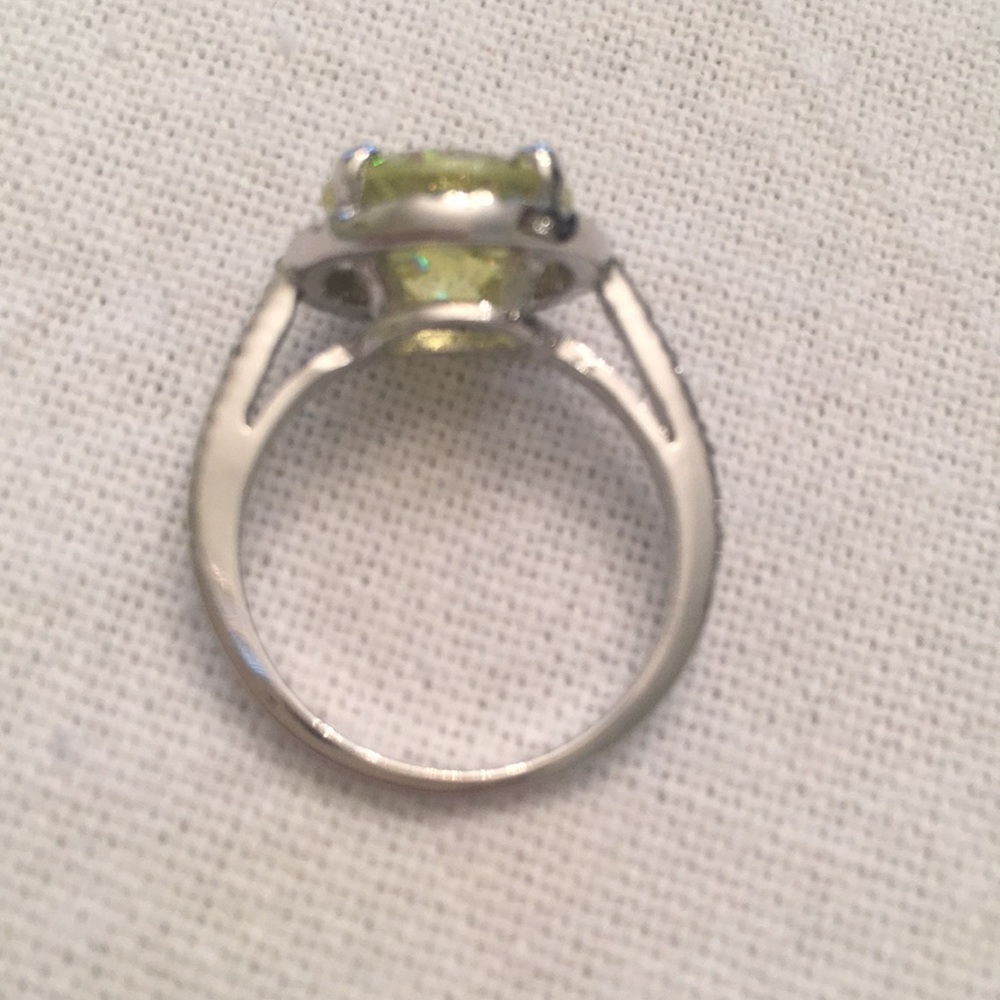Ring - Picture 6 of 6